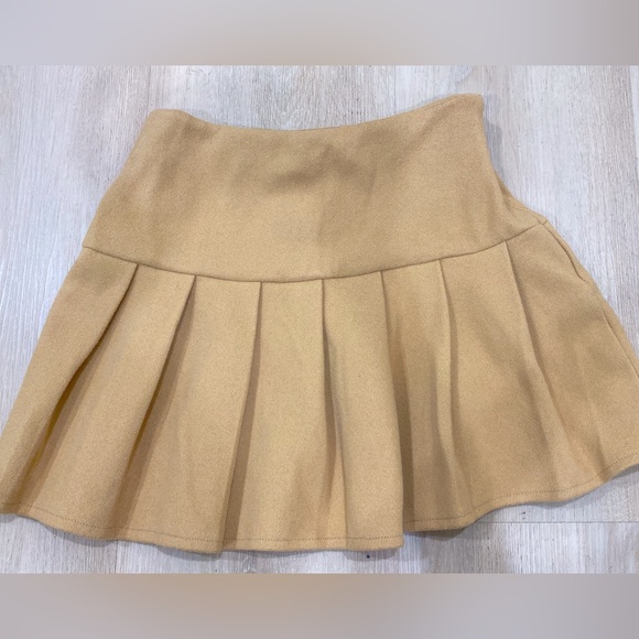 Yellow Brown Pleated Skirt - Picture 2 of 2